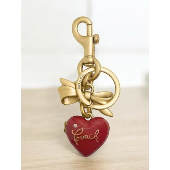 NWT Coach CZ276 Bow Heart Locket Charm/Key Ring - Picture 1 of 4